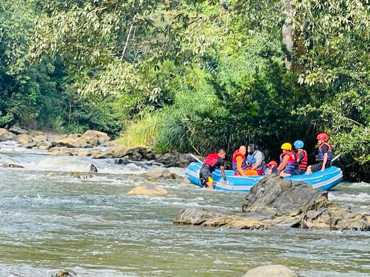Sinharaja Vini Villa Deniyaya Esterno foto