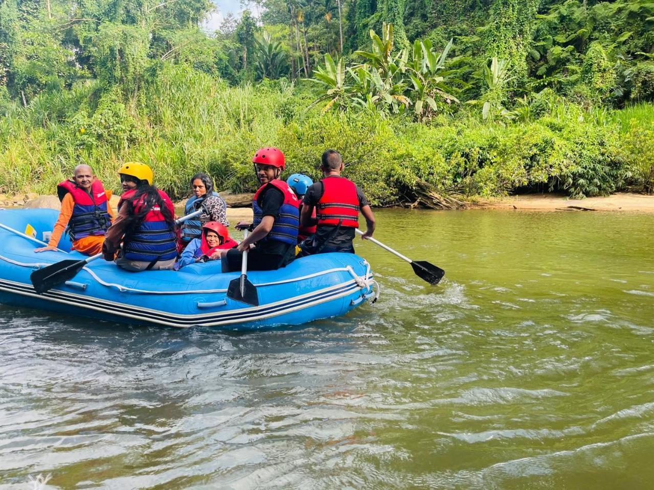 Sinharaja Vini Villa Deniyaya Esterno foto